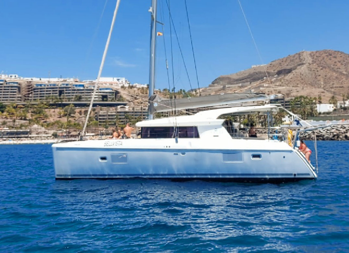 Catamaran Prive aver Voile Catamaran Prive aver Voile